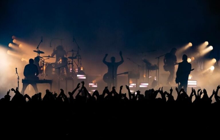 NineInchNails-1-768x488