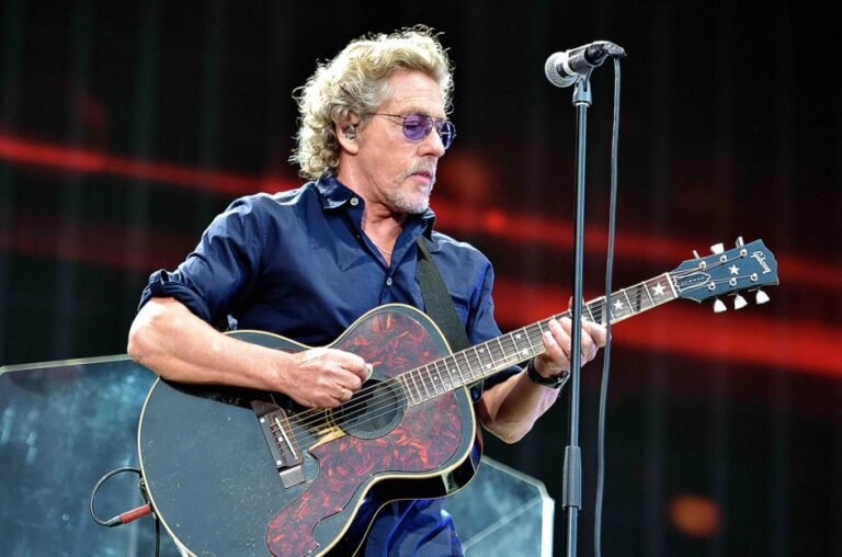Roger-Daltrey-cr-Fabrice-Demessence-billboard-1548