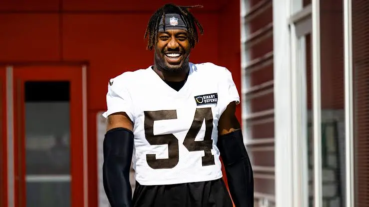 Cleveland Browns Release Defensive end Ogbo Okoronkwo and sign Kicker Andre Szmyt
