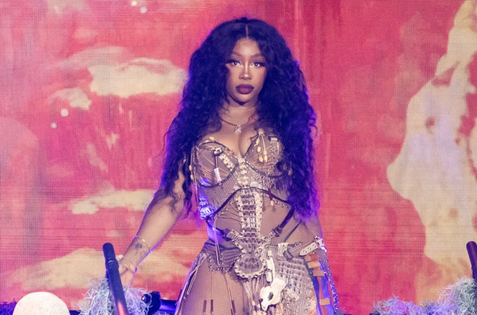 SZA to Release Live Album from Iconic LA Concert